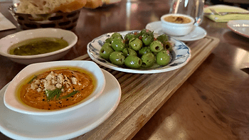 The delicious appetizers and foccacia from Balla Italian Soul by James Beard Award–winning chef Shawn McClain. Image by Christianne Klein.