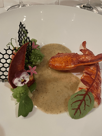 third couse, lobster claw beurre blanc